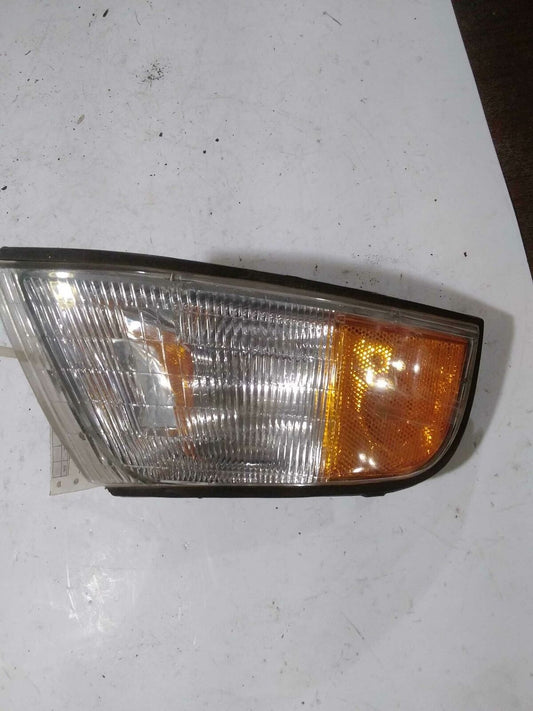 Front Lamp CHEVY LUMINA Right 90 91 92 93 94