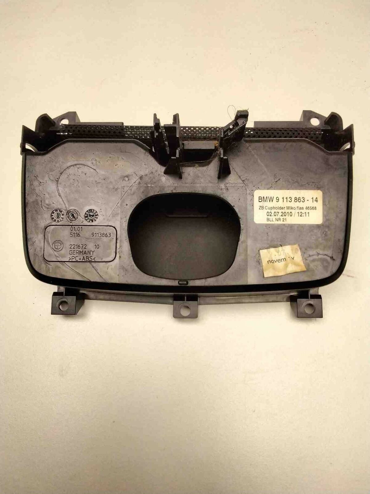 Cup Holder BMW 750 SERIES 11 F0102