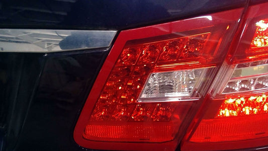 Inboard Tail Light Assembly MERCEDES E-CLASS Right 10 11 12 13