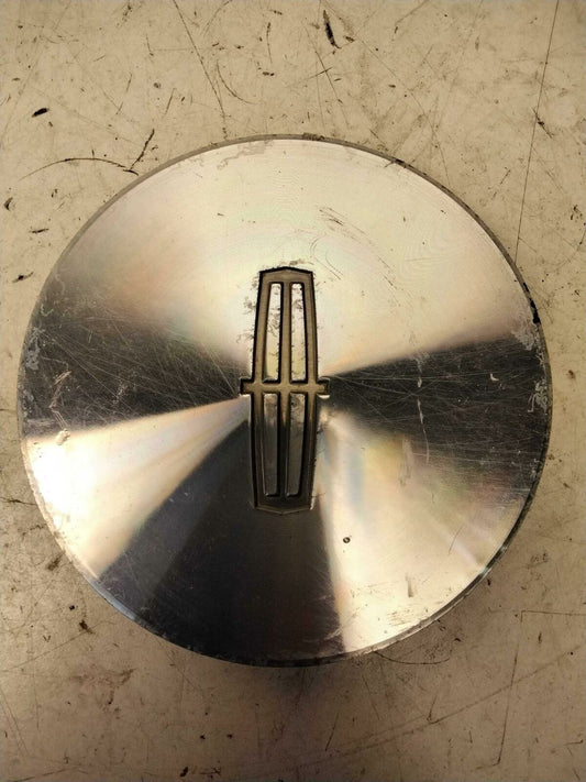 Center Cap LINCOLN CONTINENTAL 99