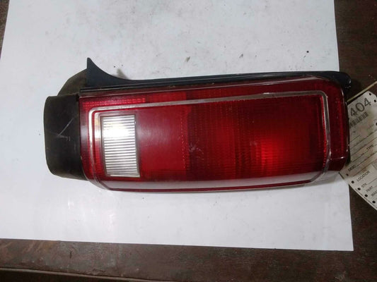 Tail Light Assembly DODGE CARAVAN Right 84 85 86
