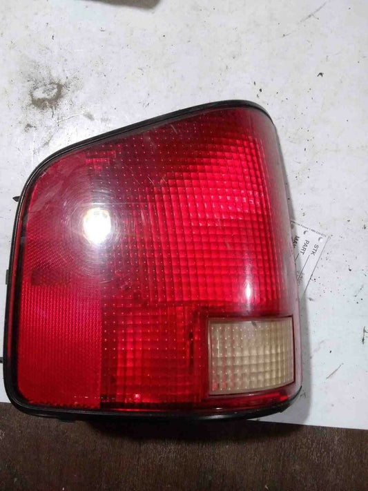 Tail Light Assembly S10/S15/SONOMA TRUCK Left 94 95 96 97 98 99 00 01 02 03 04