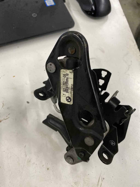 Hood Latch BMW 750 SERIES 11