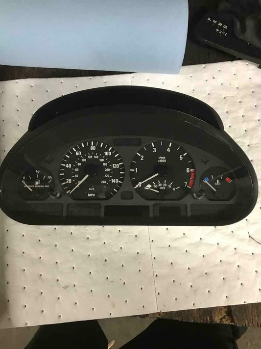 Instrument Cluster \ speedo BMW 323 SERIES 00