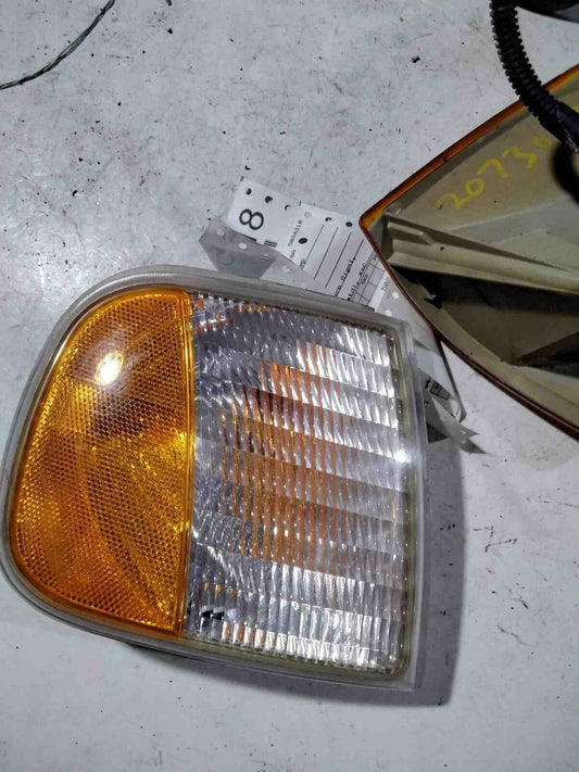 Front Lamp FORD PICKUP F150 Right 97 98 99 00 01 02 03 04