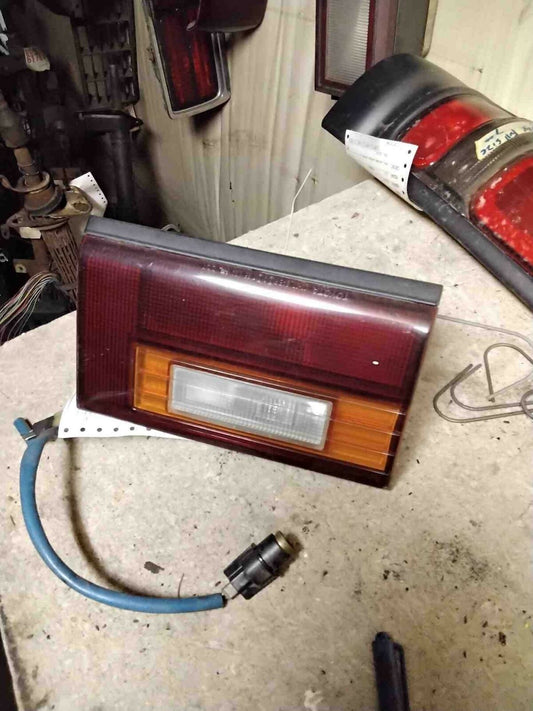 Tail Light Assembly TOYOTA CAMRY Left 89 90 91