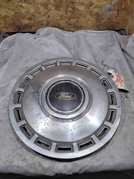 Wheel Cover FORD TEMPO 84 85