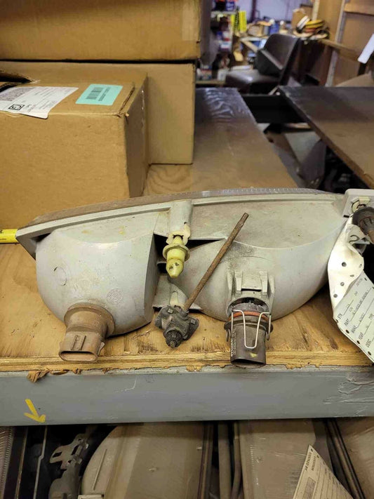 Headlamp Assembly FORD WINDSTAR Left 95 96 97