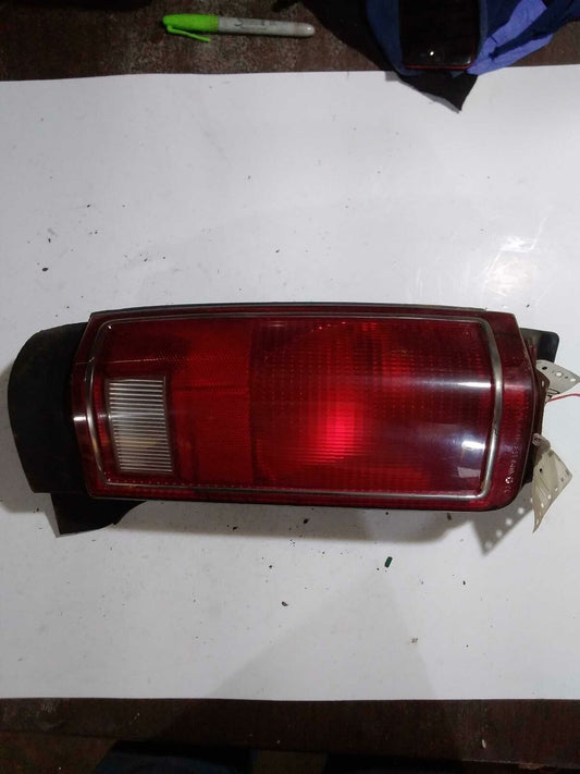 Tail Light Assembly DODGE CARAVAN Left 84 85 86