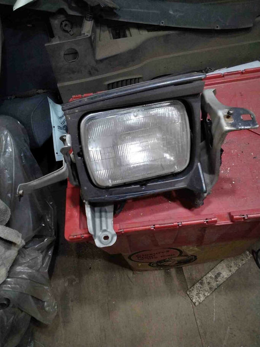 Headlamp Assembly TOYOTA CELICA Right 86 87