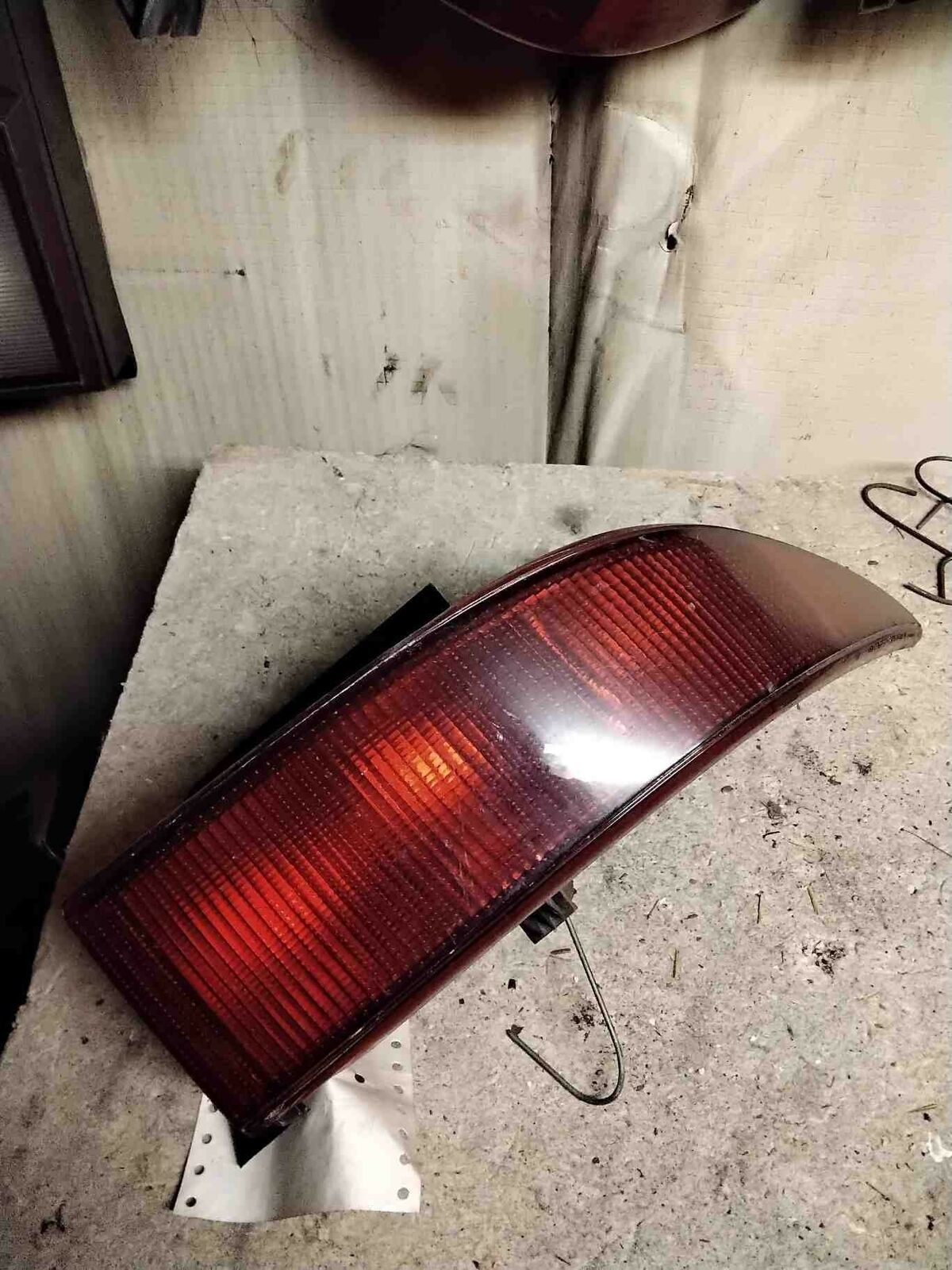 Tail Light Assembly BUICK REGAL Right 93 94