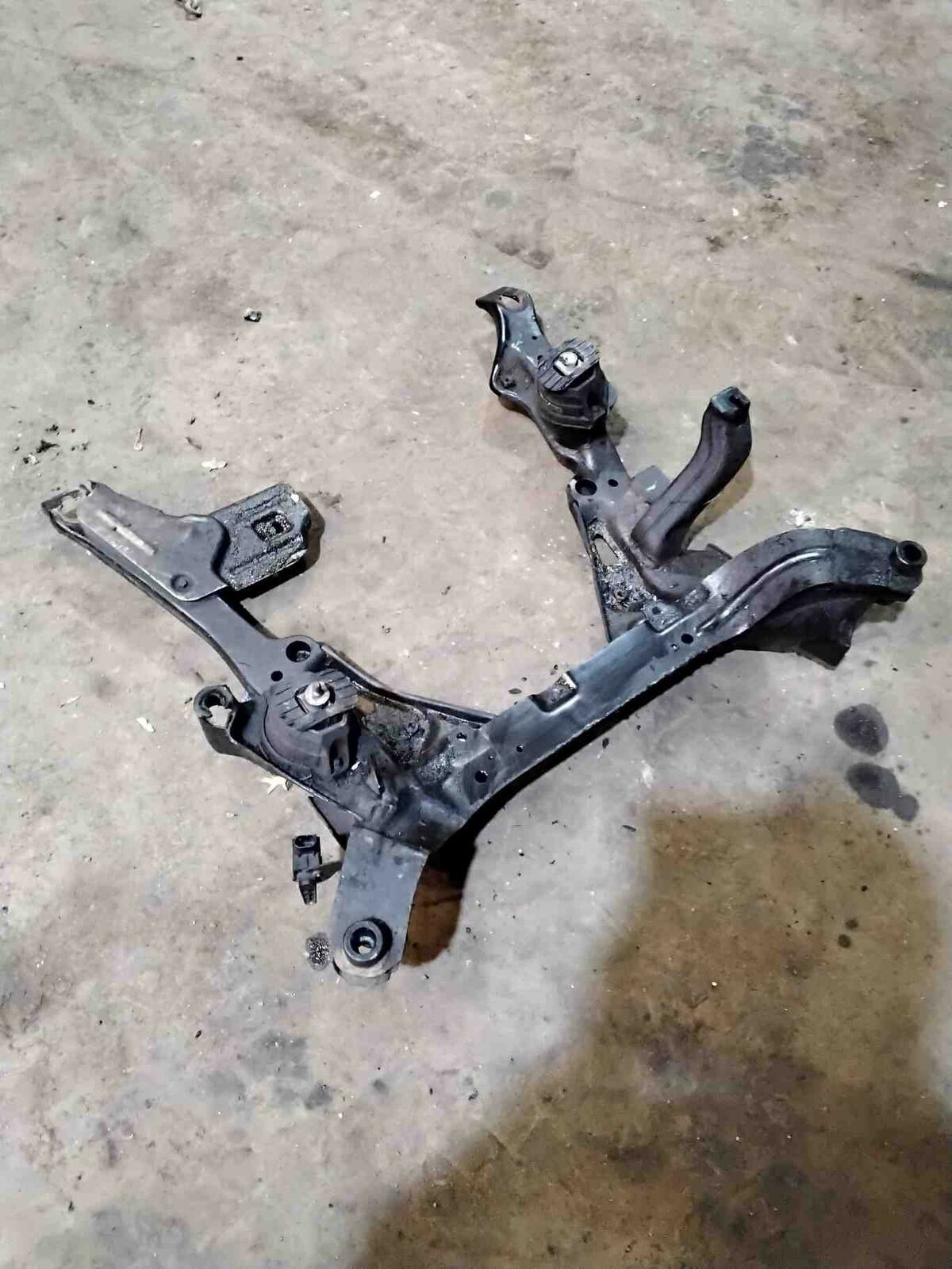 Undercarriage Crossmember BMW 530I 06 07