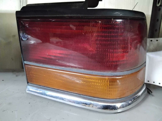 Tail Light Assembly DODGE SPIRIT Right 89 90 91 92