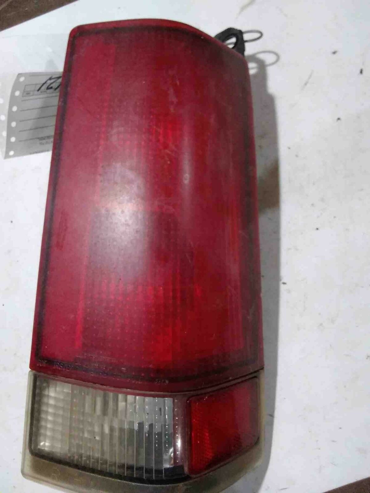 Tail Light Assembly CHEVY EXPRESS 1500 Right 00 01 02