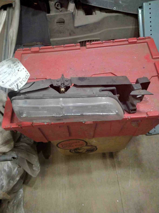 Headlamp Assembly Pontiac Sunbird P2000 Right 89