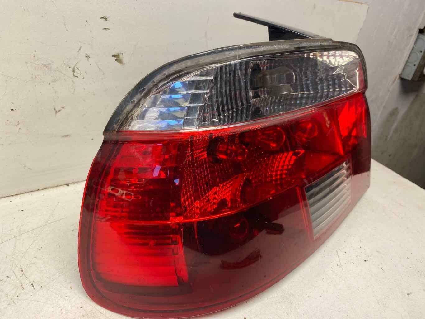 Tail Light Assembly BMW 540 Left 97 98 99 00