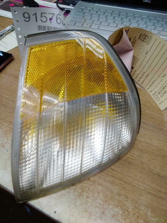 Front Lamp MERCEDES C-CLASS Right 94 95 96 97 98 99 00