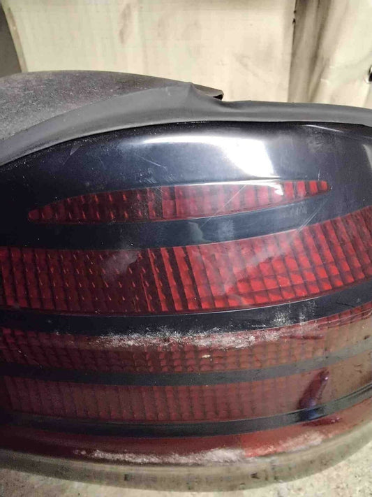 Tail Light Assembly PONTIAC GRAND AM Right 99 00 01 02 03 04 05