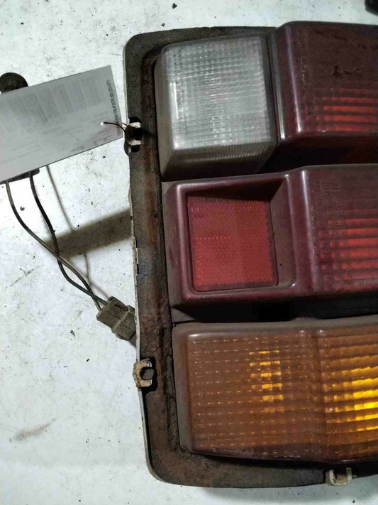 Tail Light Assembly TOYOTA COROLLA Right 76 77 78 79