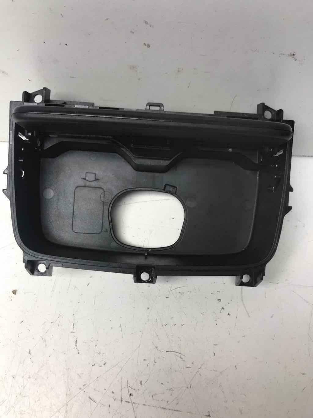 Cup Holder BMW 750 SERIES 09