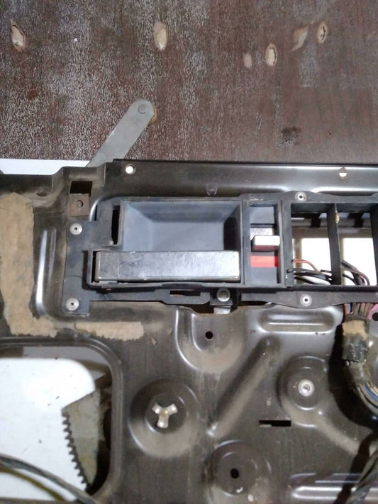 Front Door Regulator CHEVY PICKUP 1500 Left 88 - 02