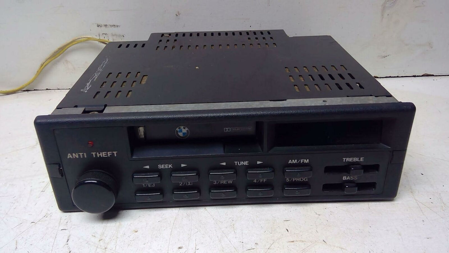 Audio & Visual Equip.(radio) BMW 528E 85