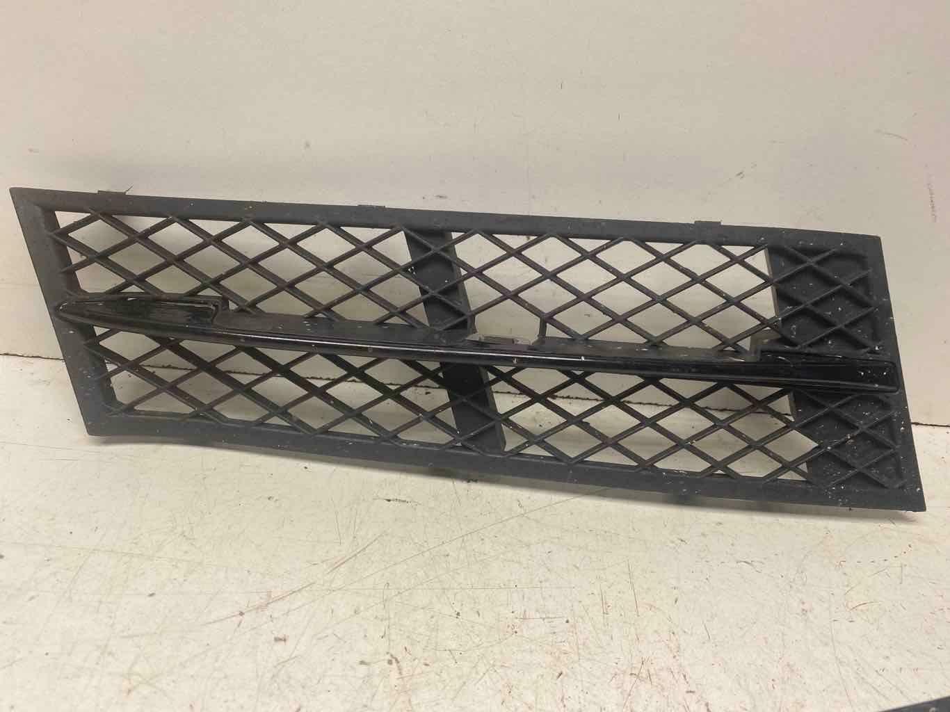 Grille BMW 535I 11 12 13 Lower Right Bumper Mounted