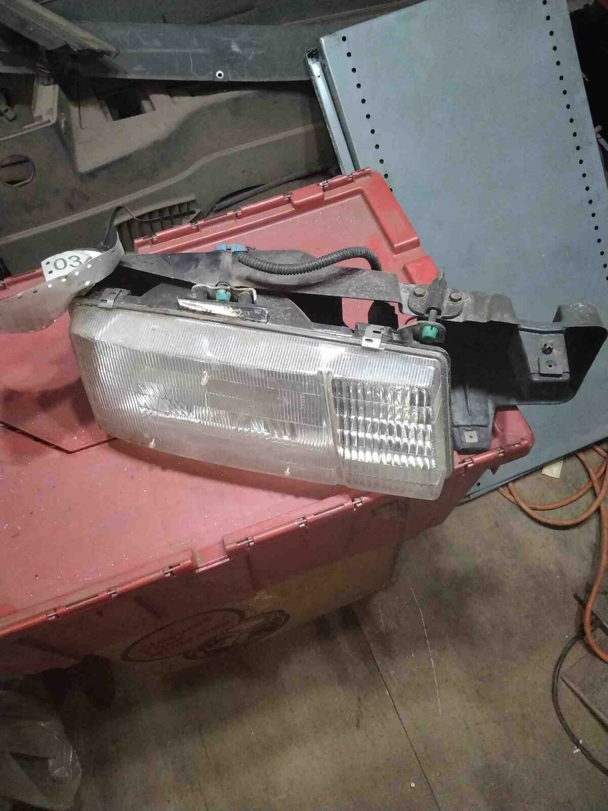 Headlamp Assembly CHEVY CAVALIER Right 91 92 93 94